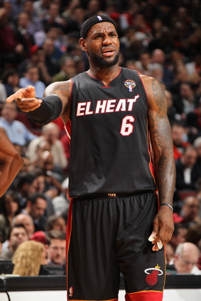 欣赏灯光秀 欣赏灯光秀