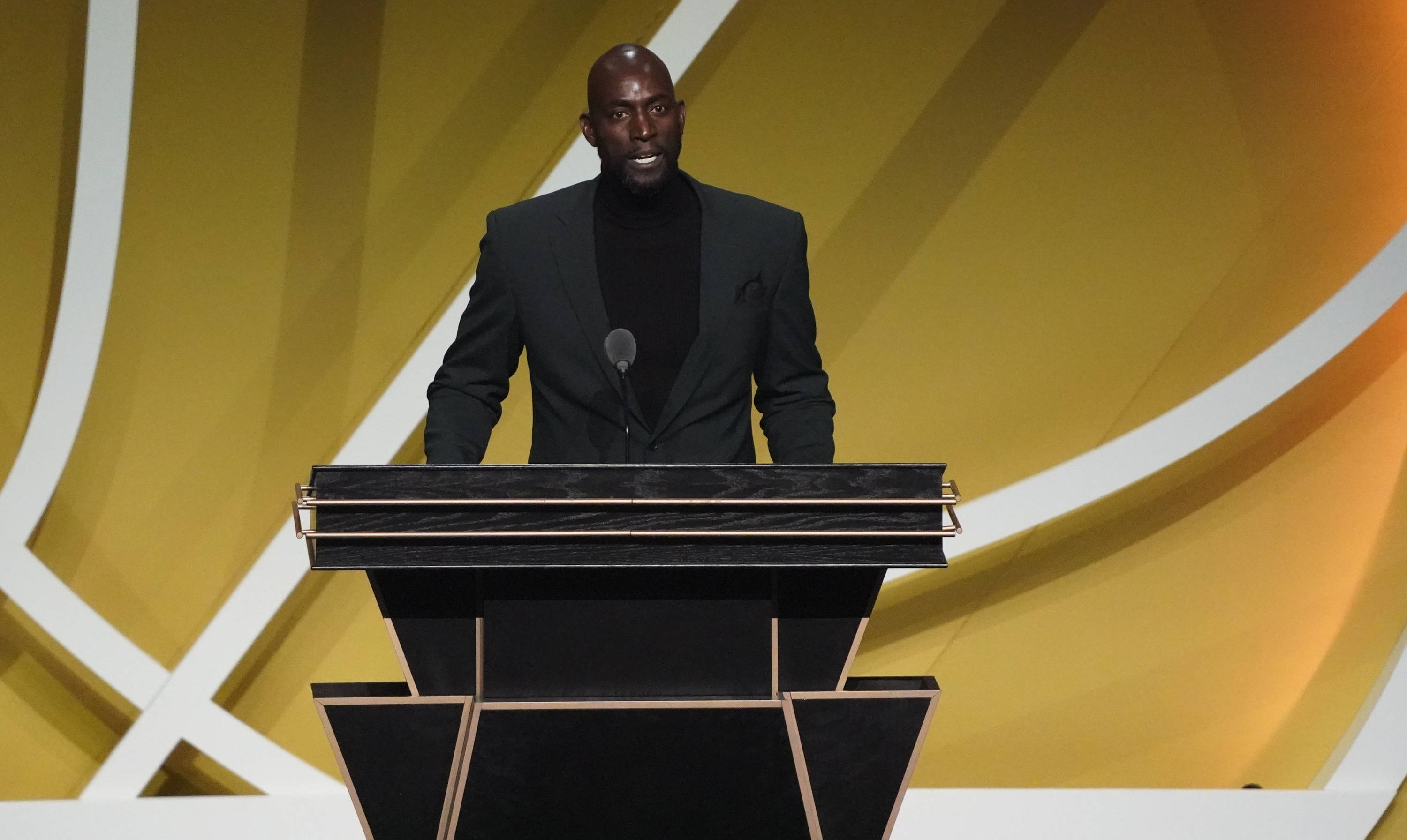 天花板与关 天花板与关