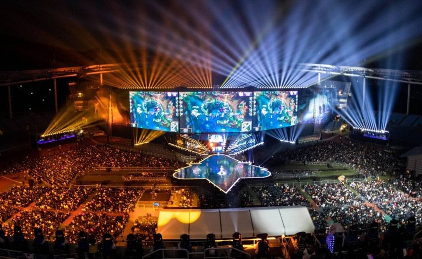 双线作战的 双线作战的